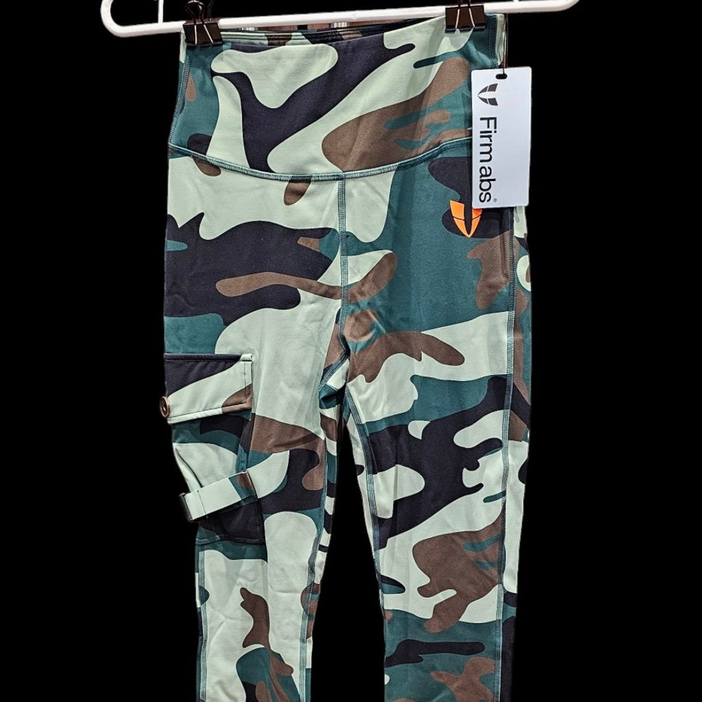 Firmabs – Scrunch butt cargo leggings, Super Cute XS, NEW with TAGS